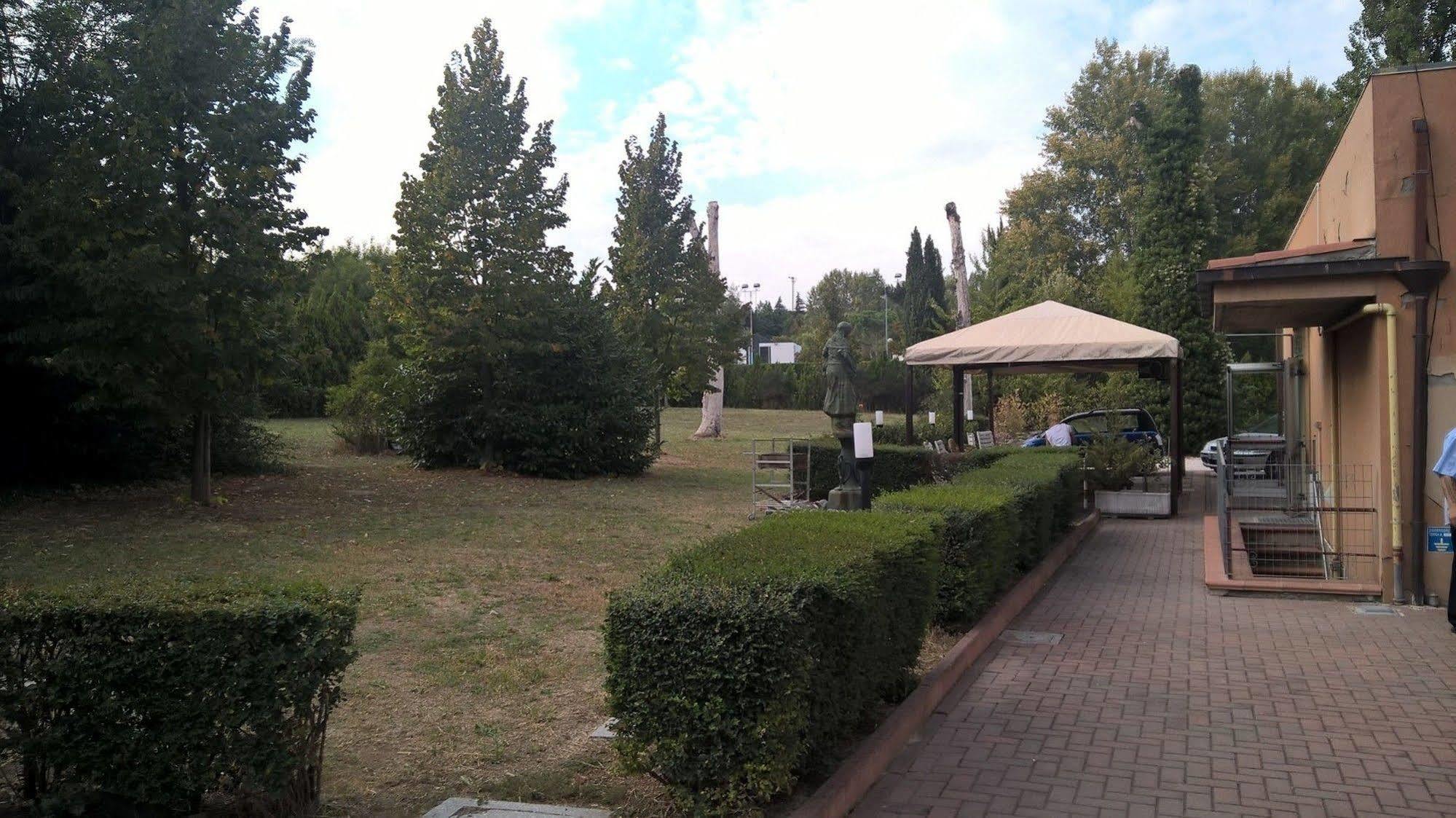Hotel Parigi Castel San Pietro Terme Εξωτερικό φωτογραφία