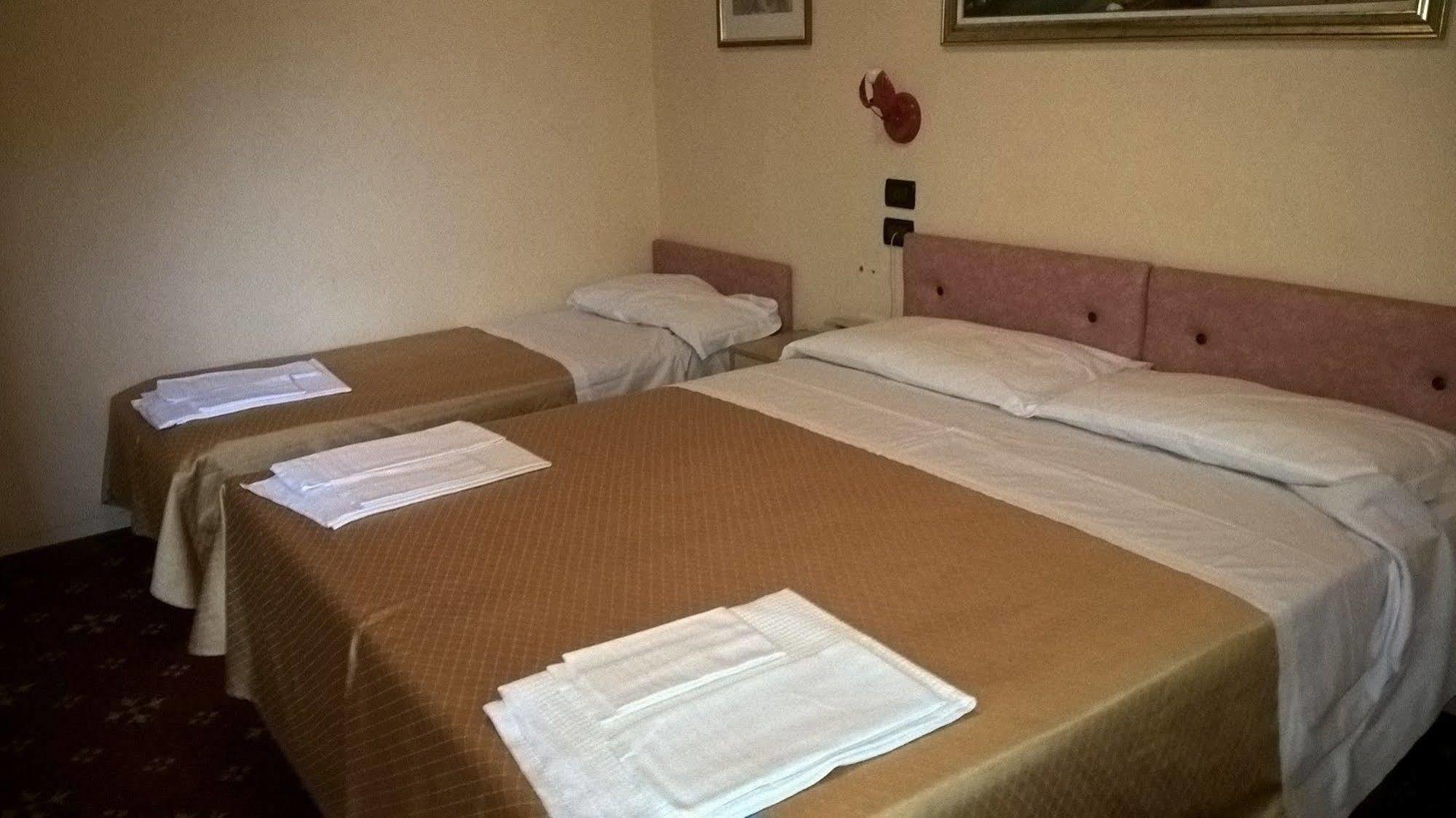 Hotel Parigi Castel San Pietro Terme Εξωτερικό φωτογραφία